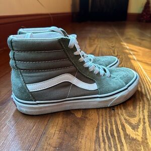 Vans Unisex Sk8 Hi Sneakers 🛹